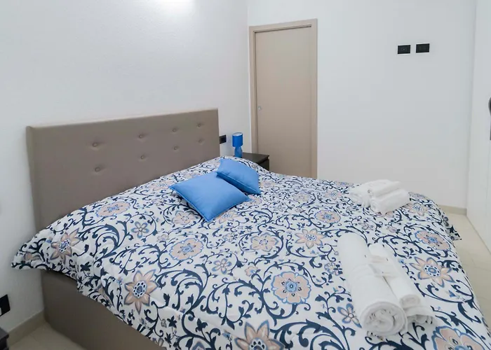307 - Casa Sara, 5 Minuti Di Auto Dal Mare E Dal Centro Di Sestri, Con Parcheggio Privato