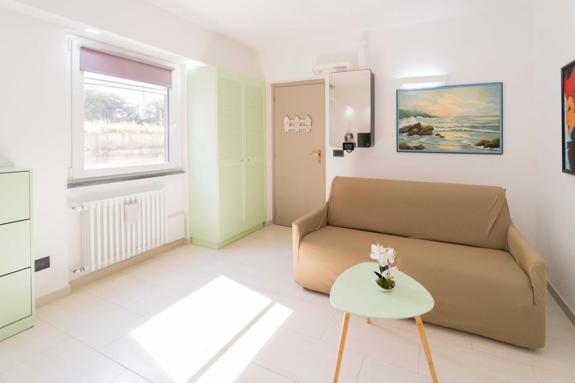 307 - Casa Sara, 5 Minuti Di Auto Dal Mare E Dal Centro Di Sestri, Con Parcheggio Privato *
