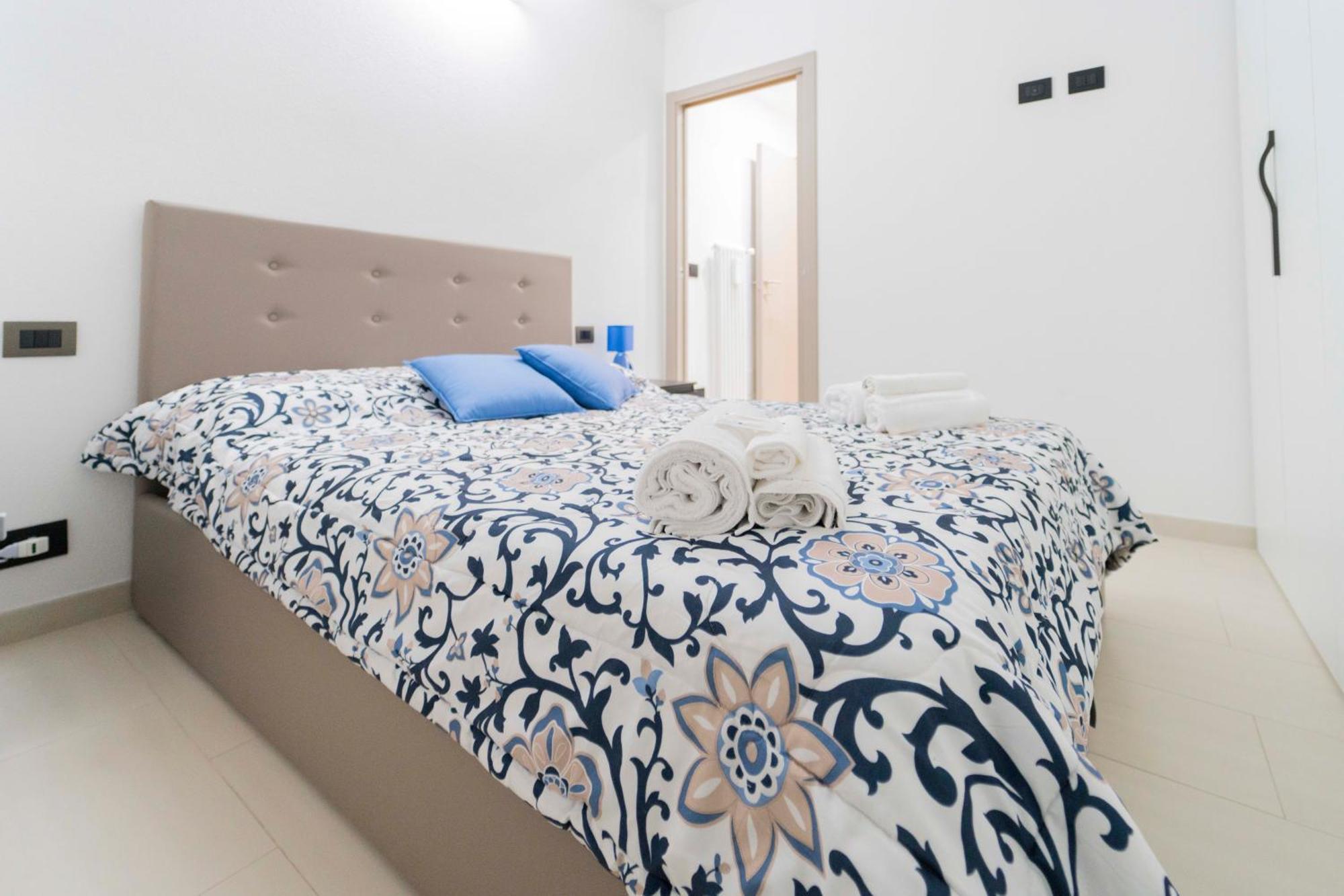 307 - Casa Sara, 5 Minuti Di Auto Dal Mare E Dal Centro Di Sestri, Con Parcheggio Privato Apartment *