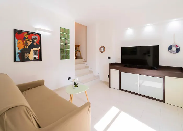307 - Casa Sara, 5 Minuti Di Auto Dal Mare E Dal Centro Di Sestri, Con Parcheggio Privato
