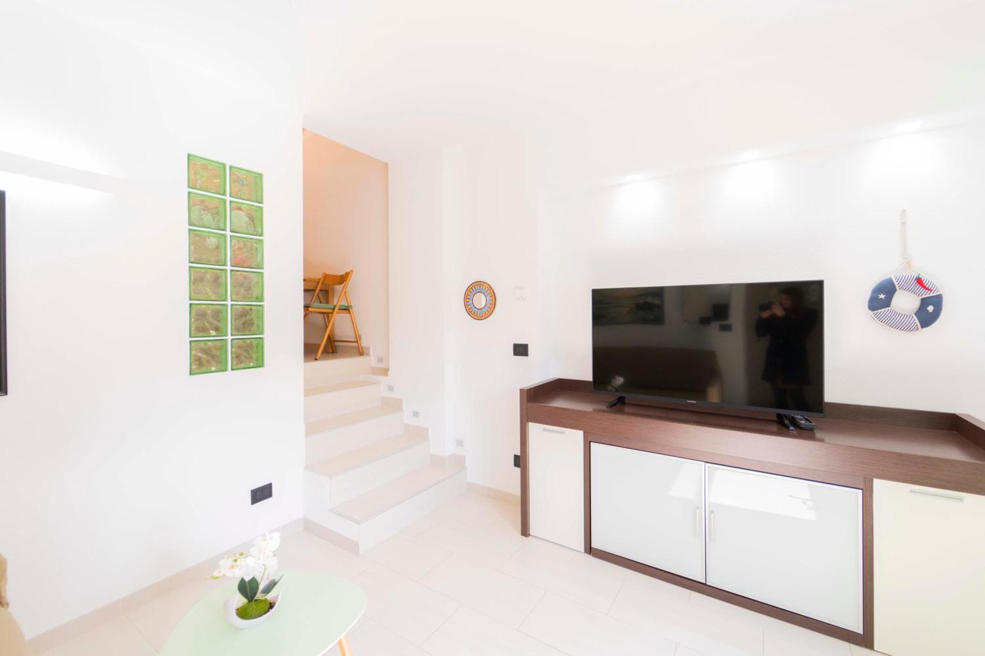 307 - Casa Sara, 5 Minuti Di Auto Dal Mare E Dal Centro Di Sestri, Con Parcheggio Privato Apartment